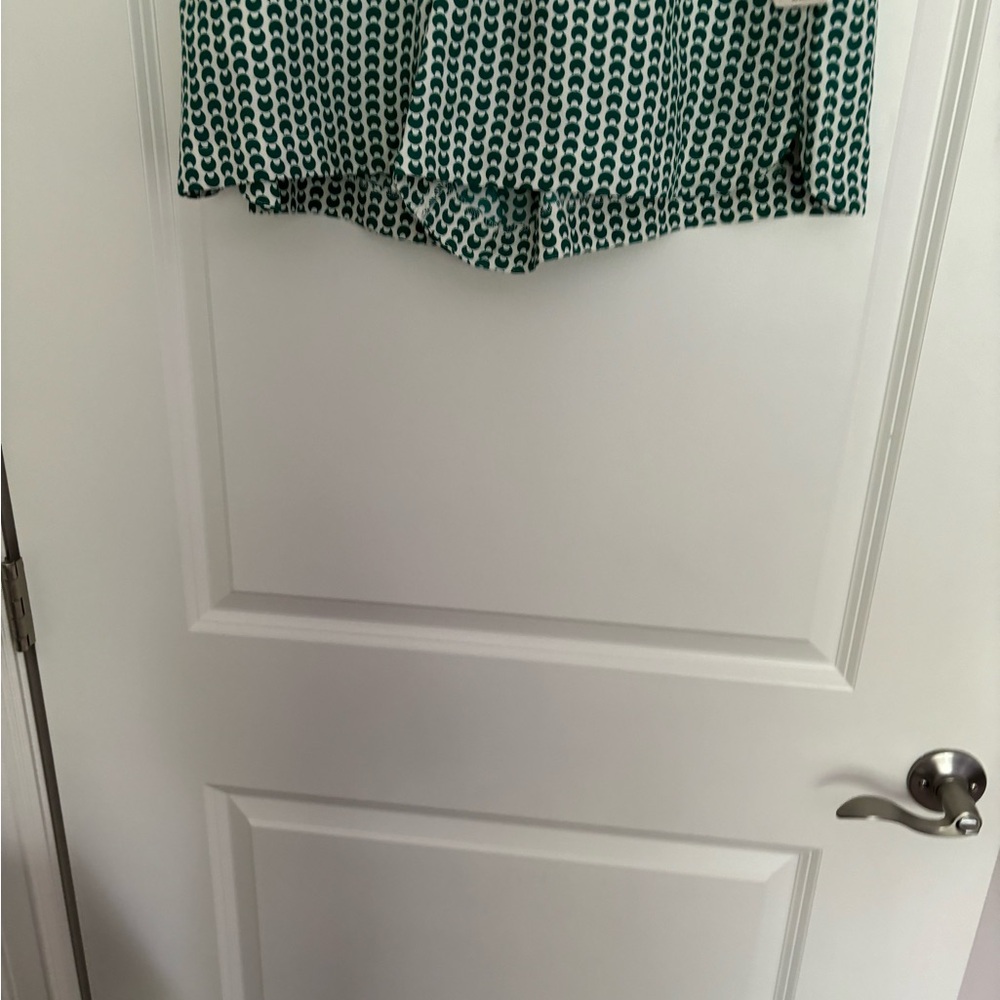 Two Piece Ladies Shorts Set - Picture 6 of 9
